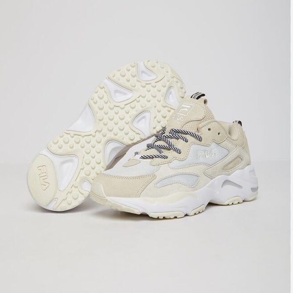 FILA Ray Tracer Chunky Sneaker Taupe white Beige neutral Tan 8.5 used - Picture 15 of 15